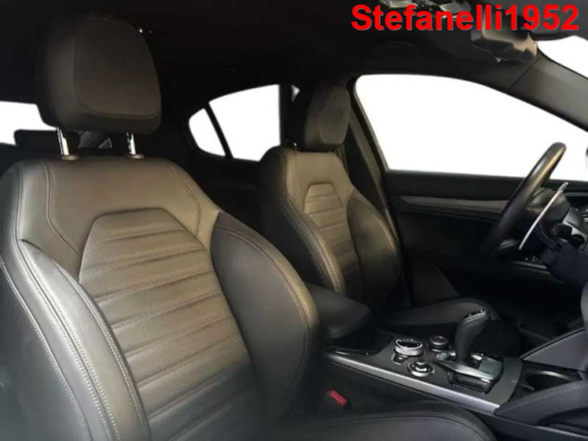 Alfa Romeo Stelvio usata a Bologna (16)