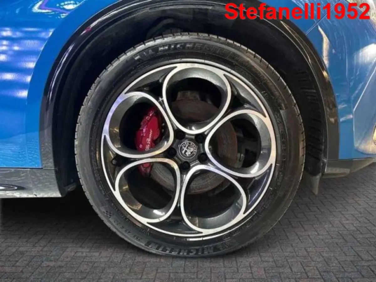 Alfa Romeo Stelvio usata a Bologna (8)