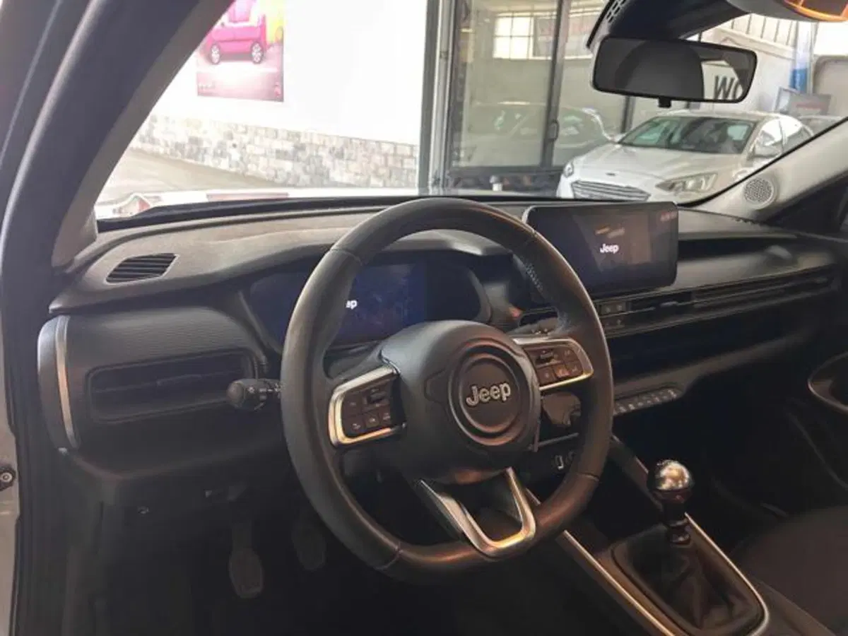 Jeep Avenger usata a Vercelli (14)