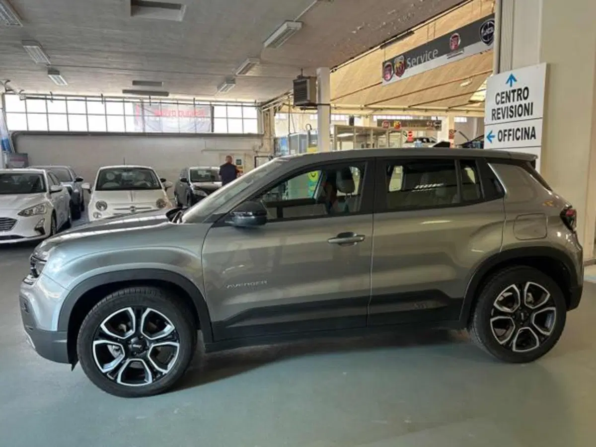 Jeep Avenger usata a Vercelli (9)