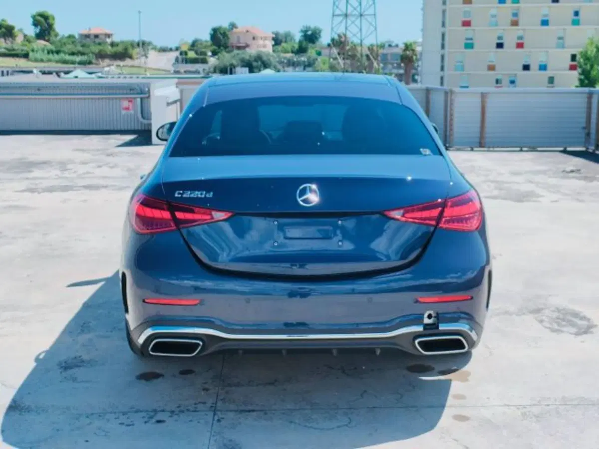 Mercedes-Benz Classe C nuova a Teramo (4)