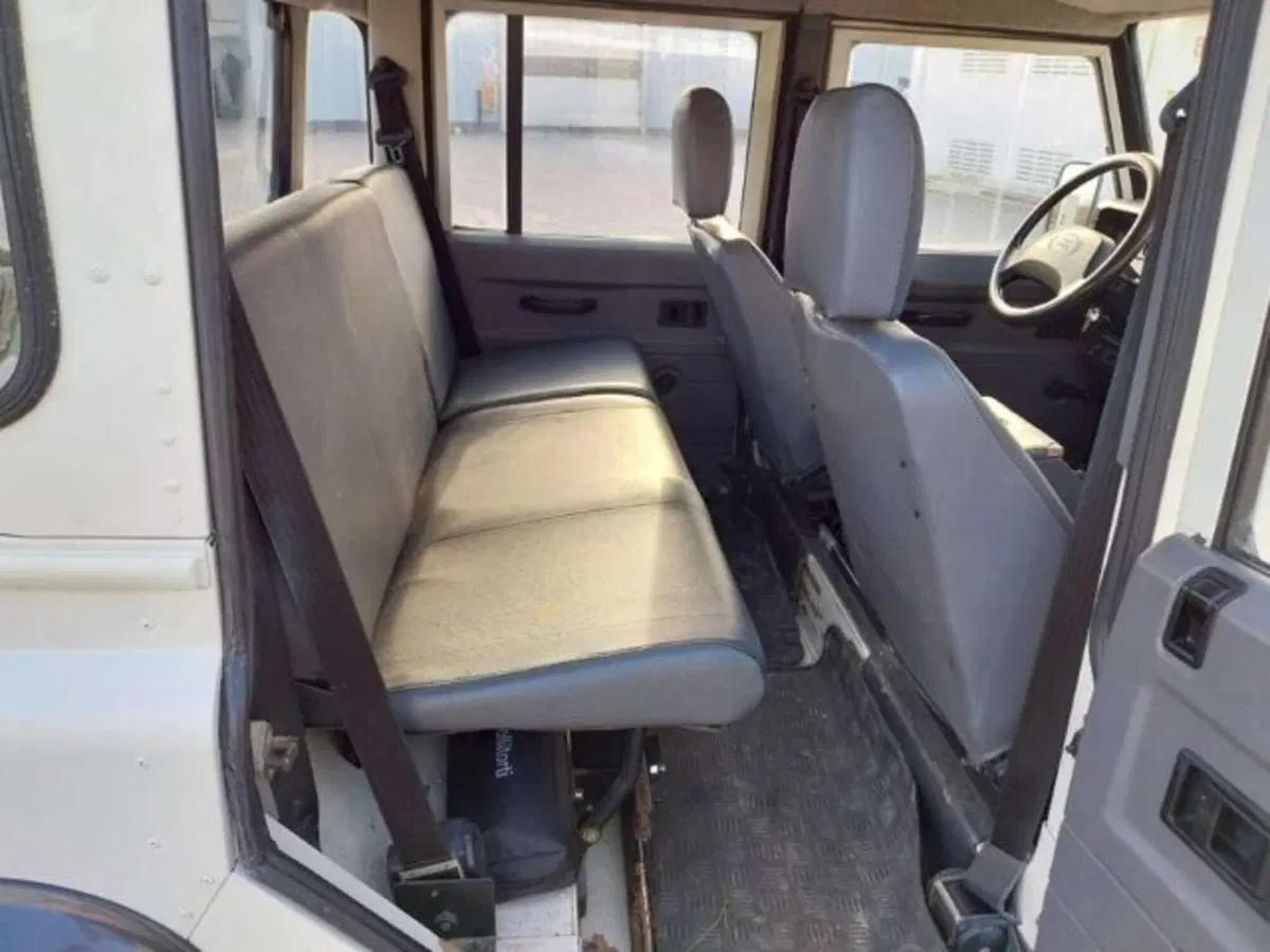 Land Rover Defender usata a Firenze (14)