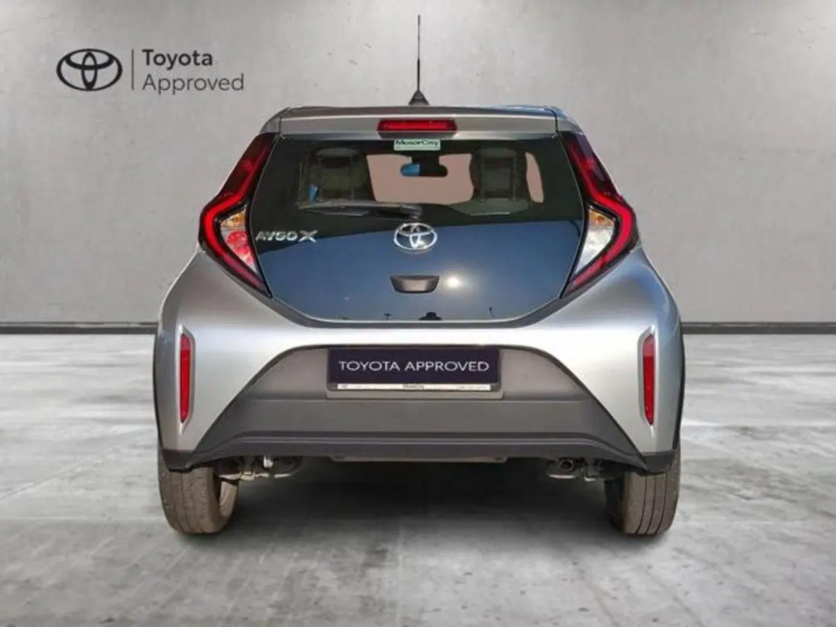 Toyota Aygo X usata a Roma (12)