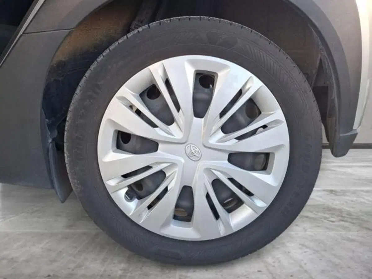 Toyota Aygo X usata a Roma (14)