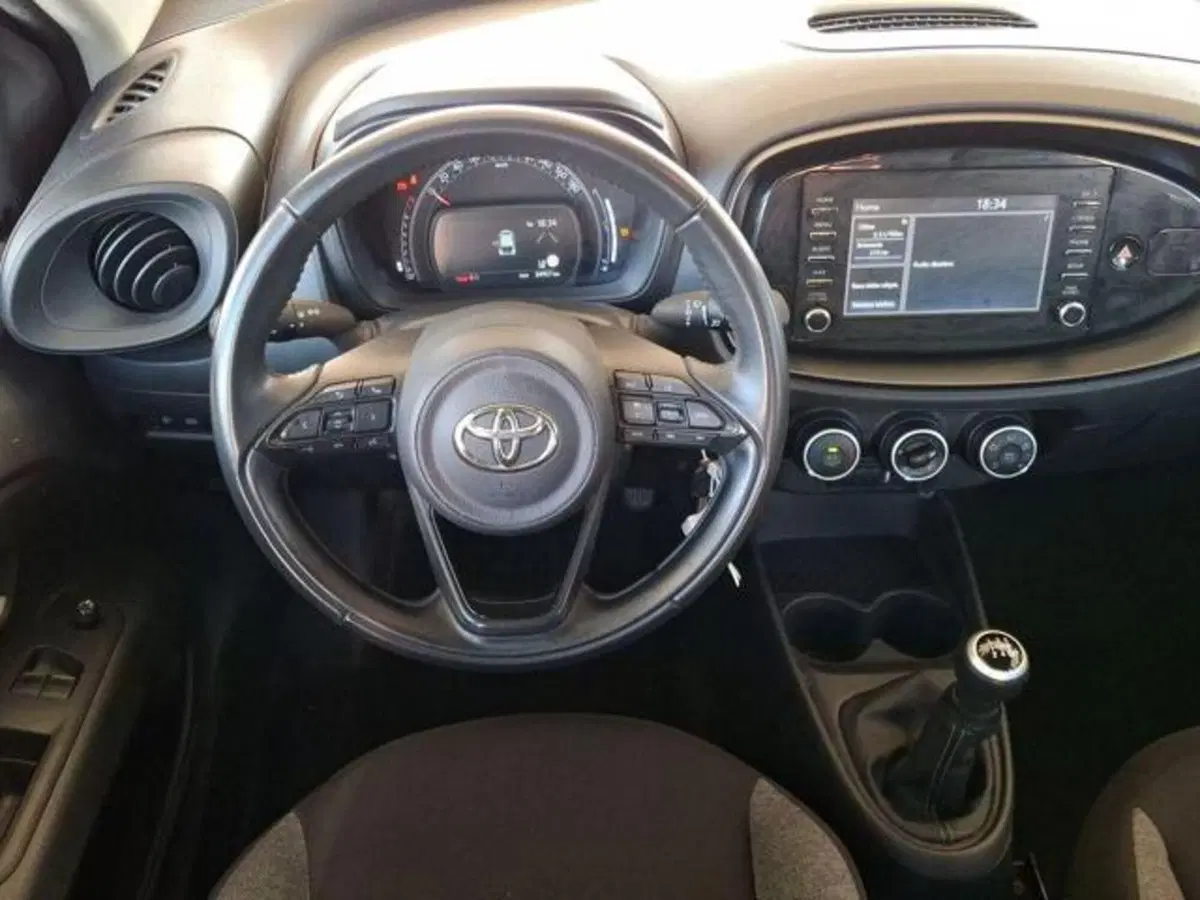 Toyota Aygo X usata a Roma (8)