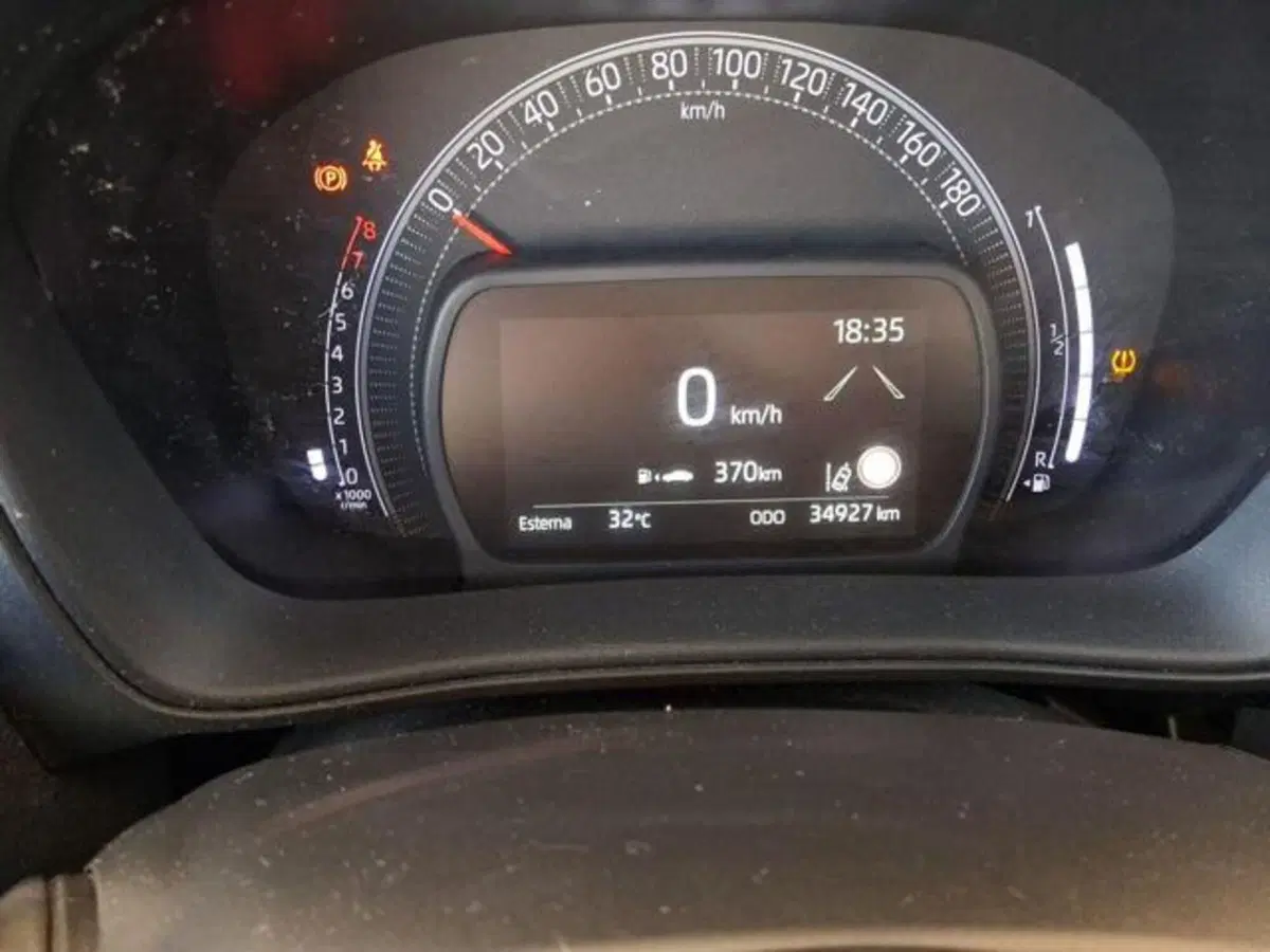 Toyota Aygo X usata a Roma (9)