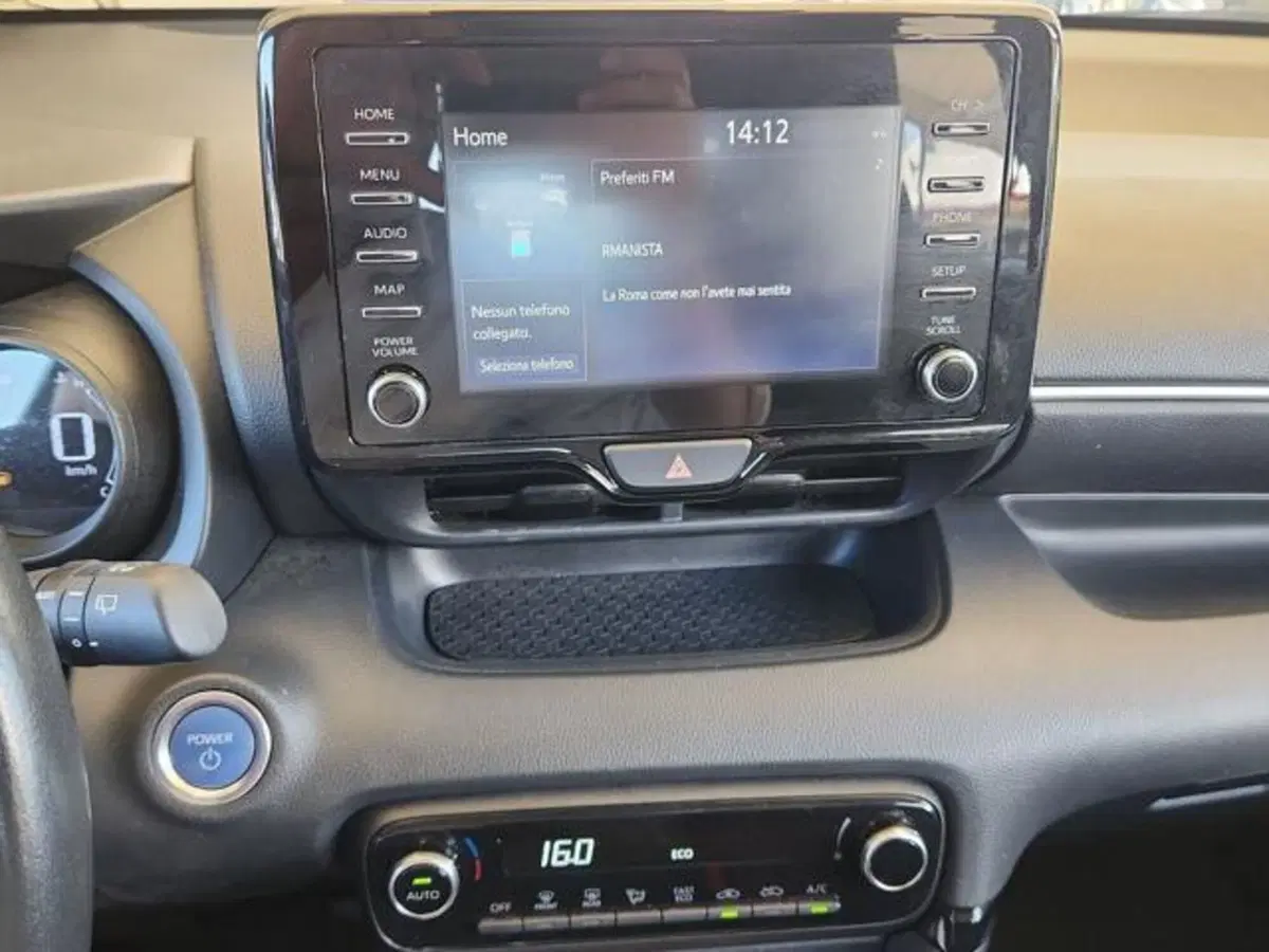 Toyota Yaris Cross usata a Roma (10)