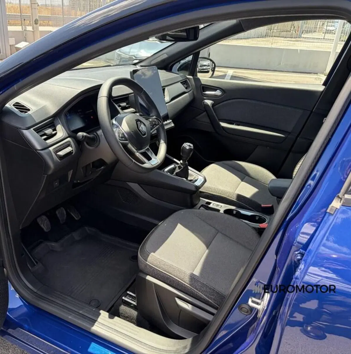 Renault Captur usata a Bari (13)