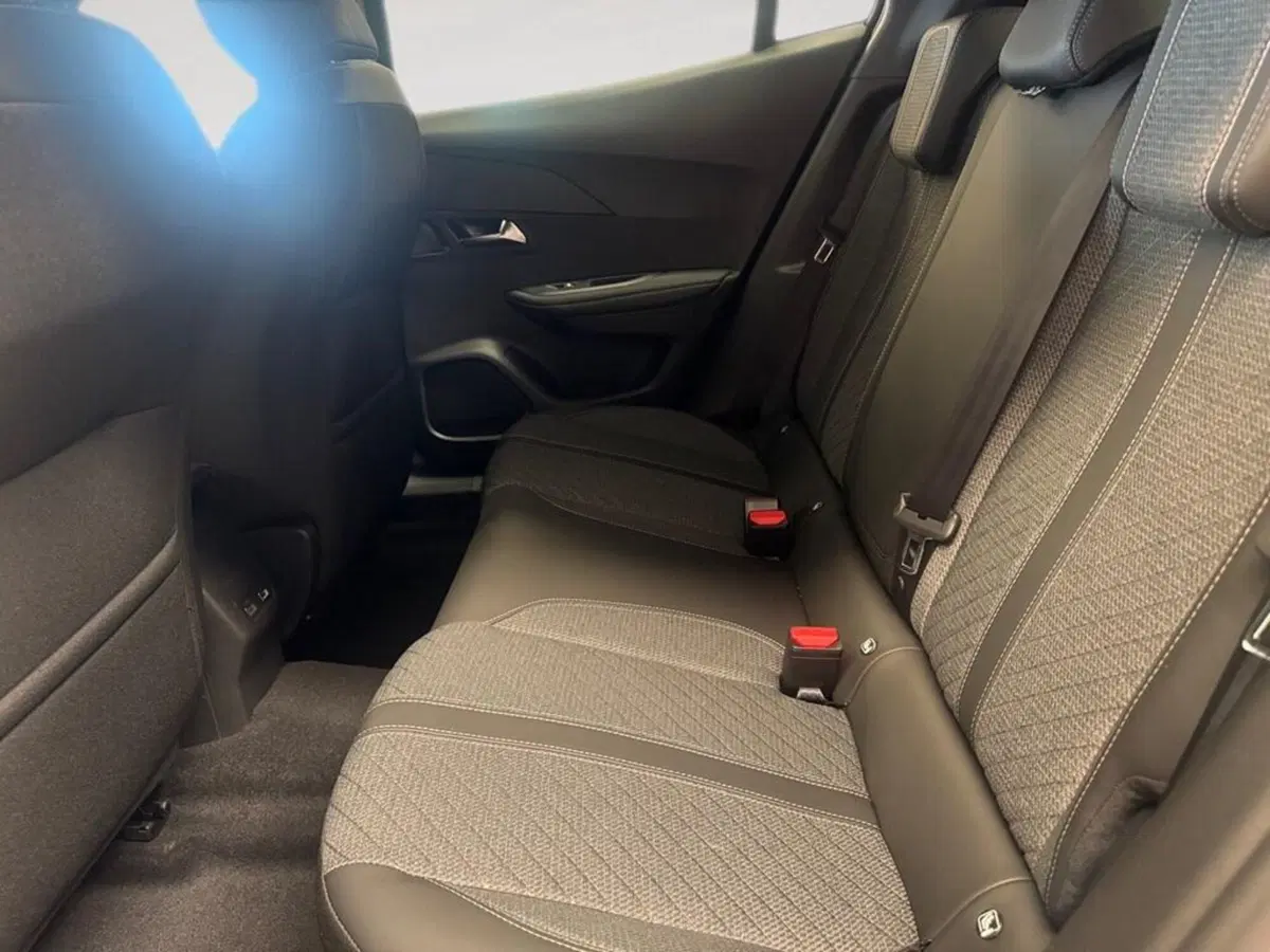 Peugeot 2008 nuova a Torino (8)