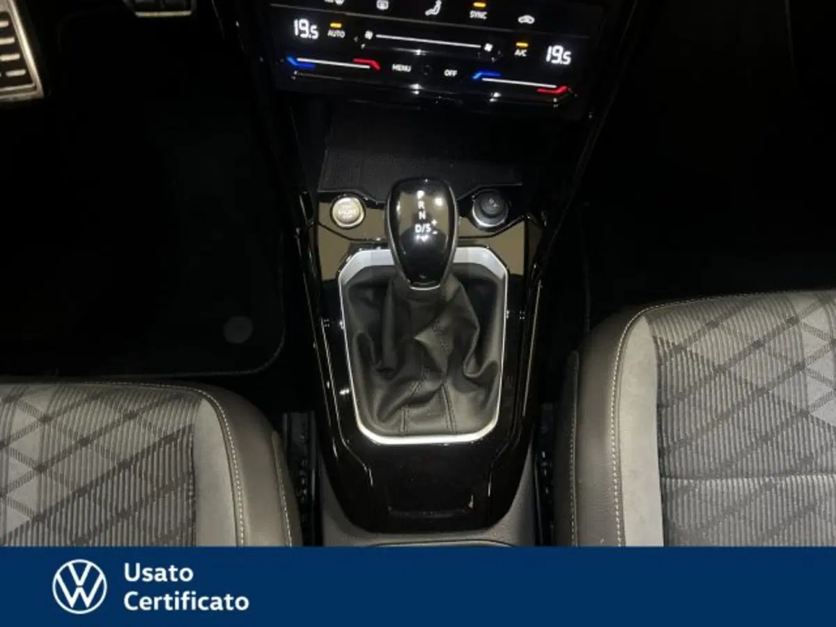 Volkswagen T-Roc usata a Vicenza (11)
