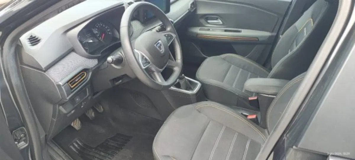 Dacia Sandero usata a Taranto (9)