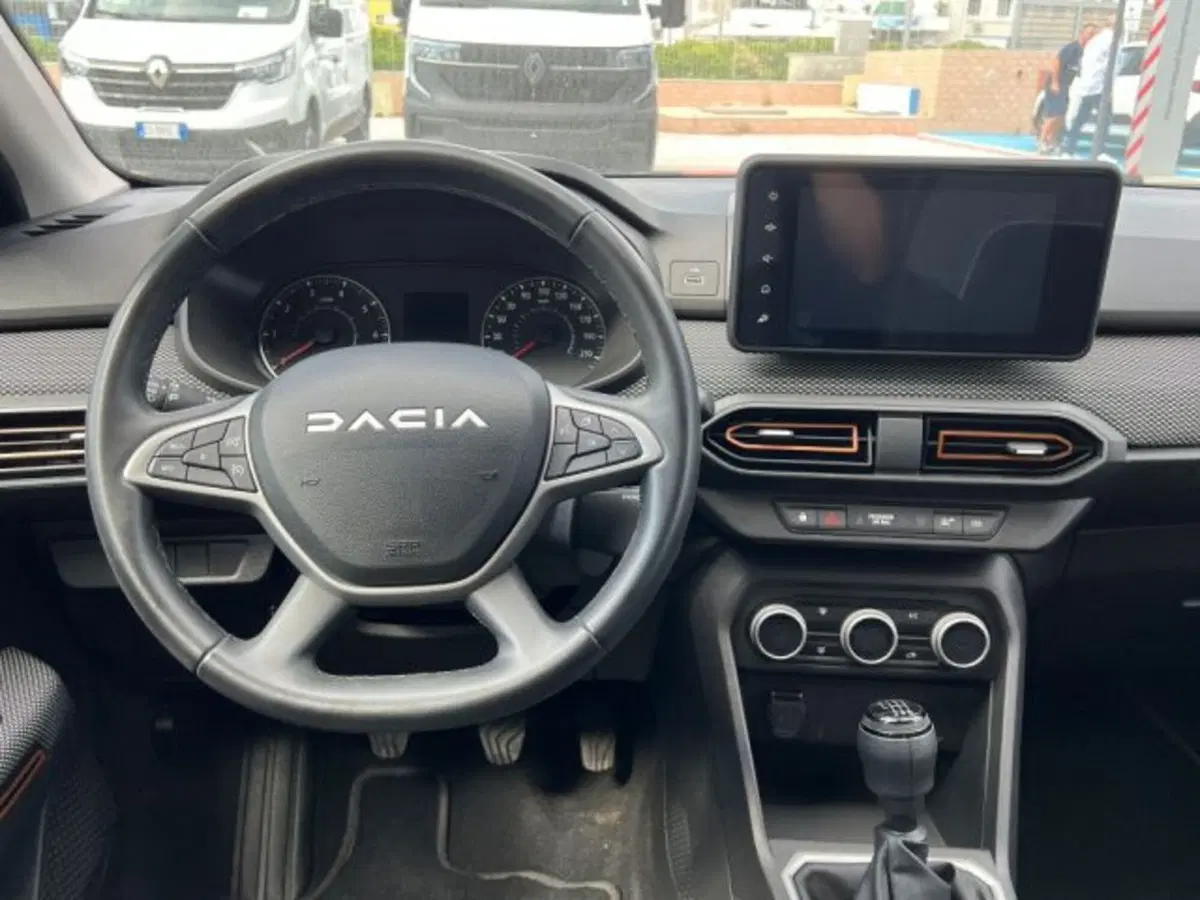 Dacia Sandero usata a Taranto (11)