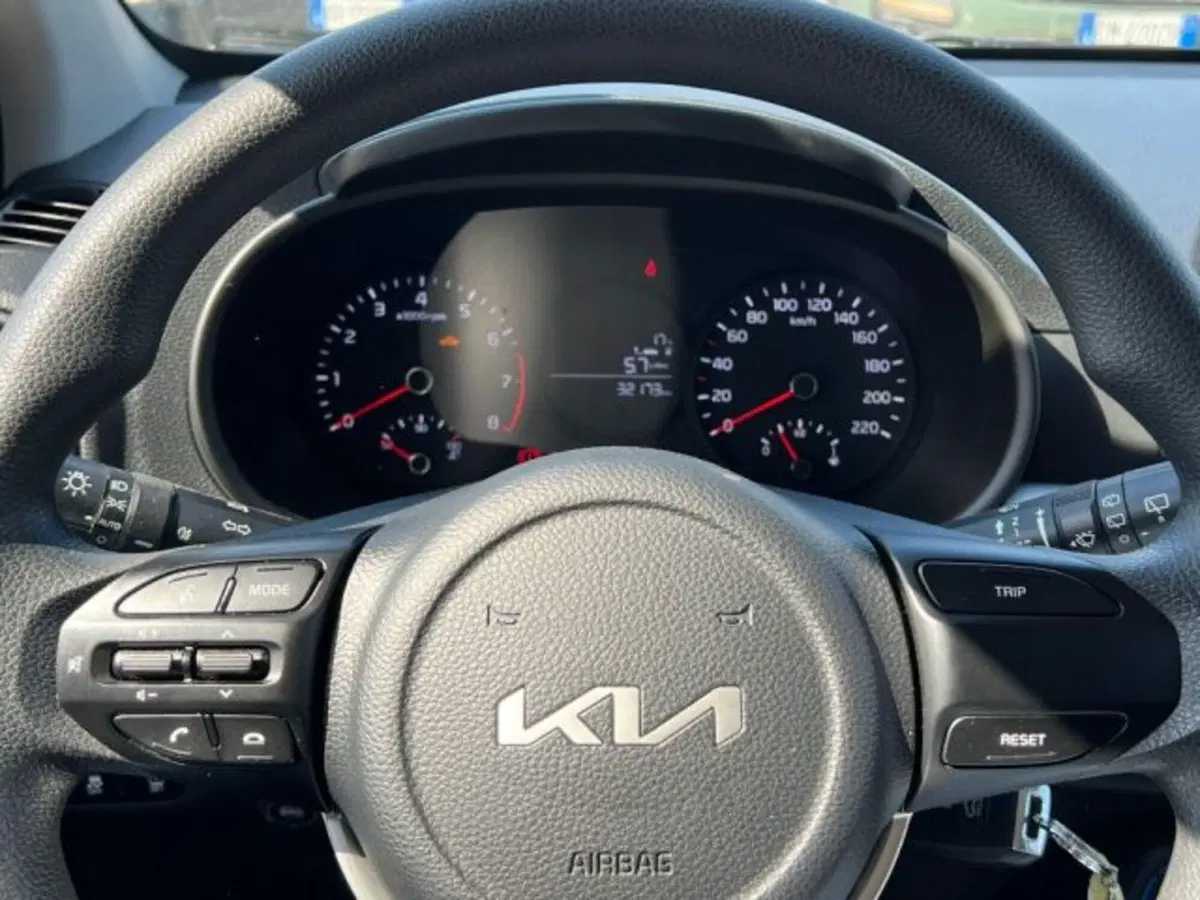 Kia Picanto usata a Taranto (12)