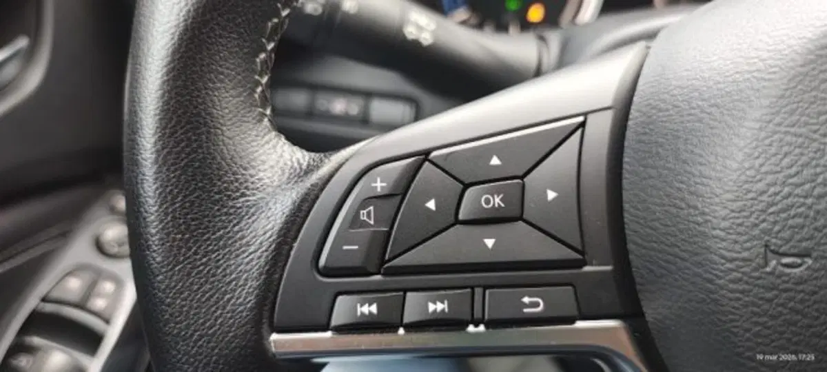 Nissan Juke usata a Taranto (12)