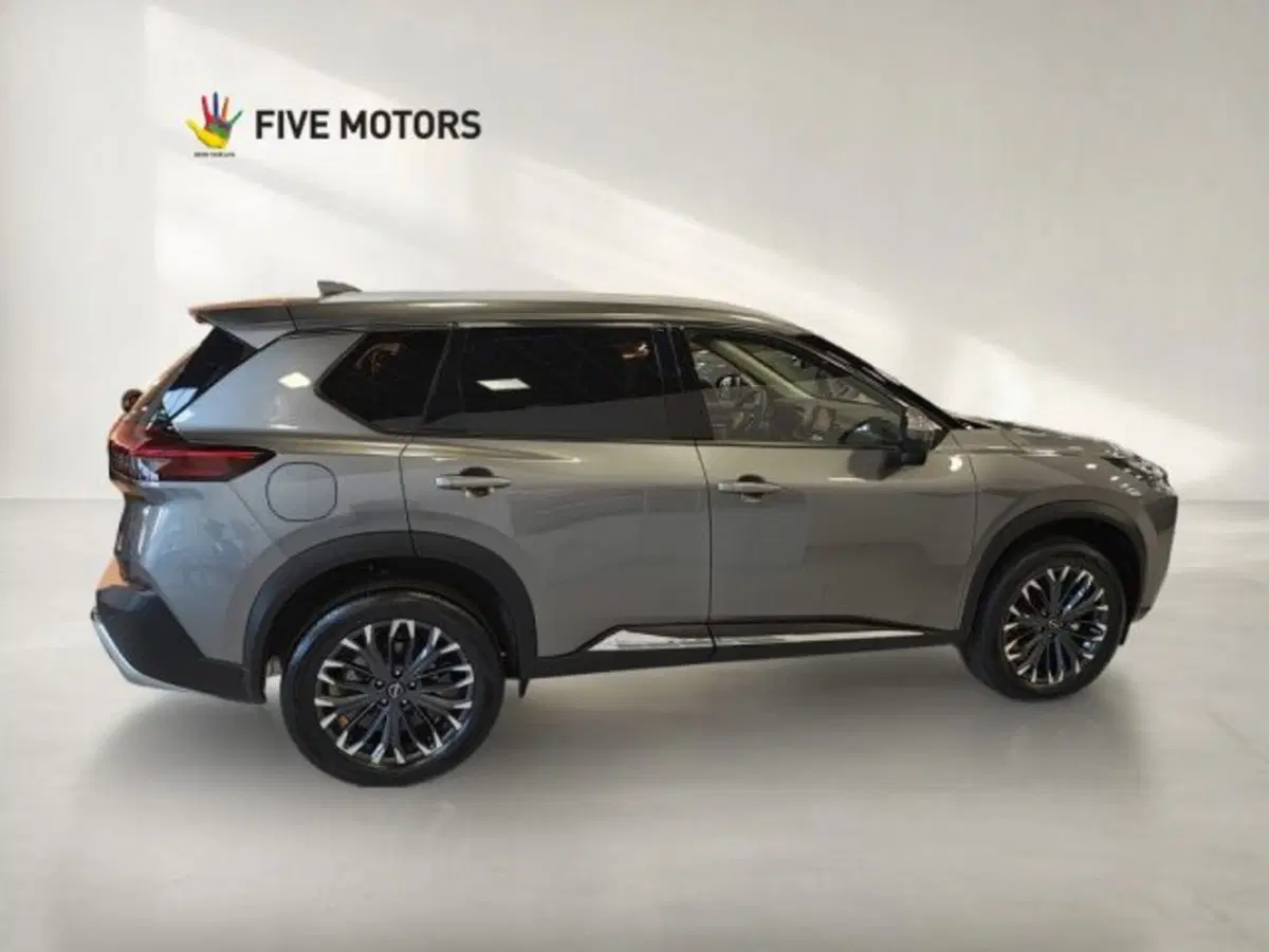 Nissan X-Trail nuova a Taranto (7)
