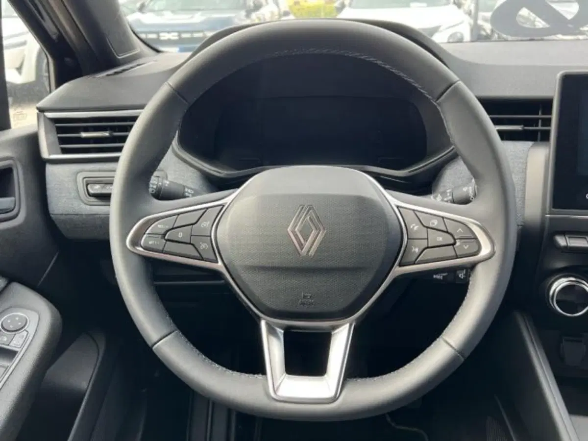 Renault Clio nuova a Taranto (12)