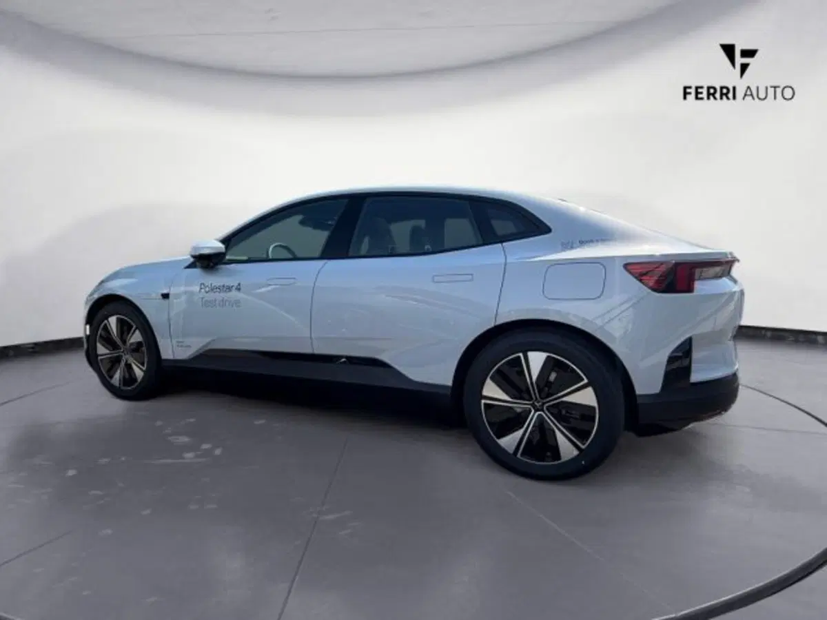 Polestar Polestar 4 usata a Udine (6)