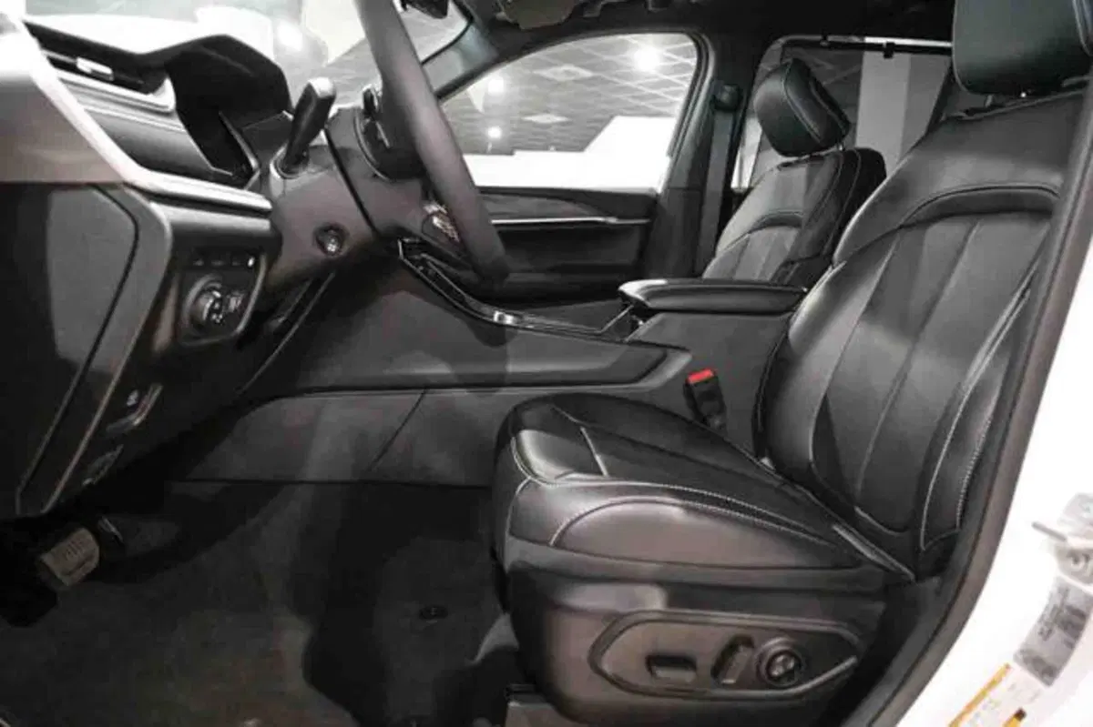 Jeep Grand Cherokee nuova a Torino (8)