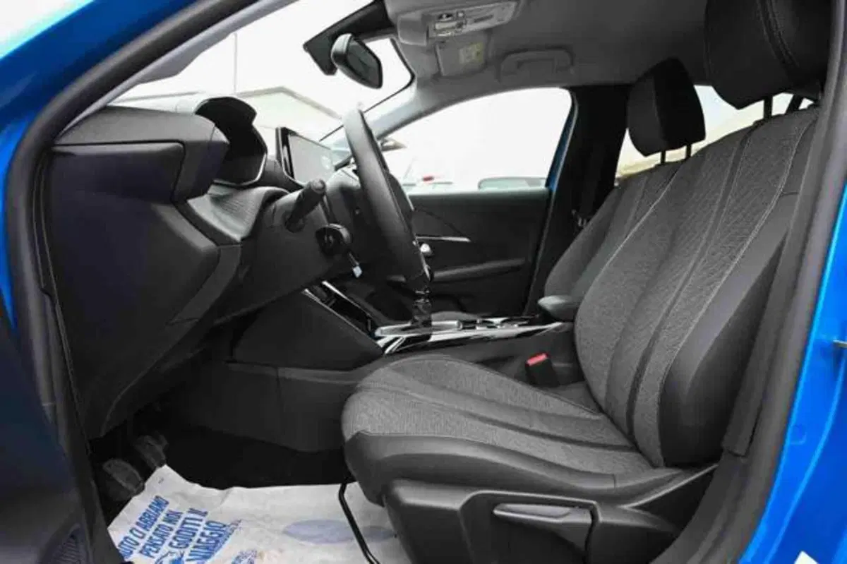 Peugeot 208 usata a Torino (9)