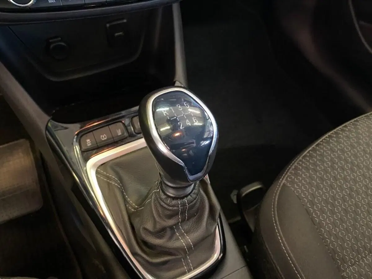 Opel Crossland X usata a Torino (12)