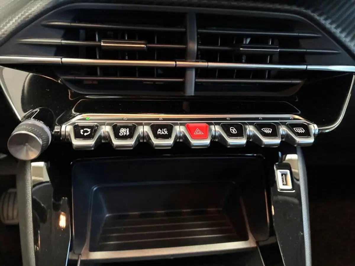 Peugeot 208 usata a Torino (11)