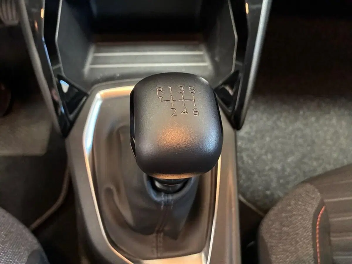 Peugeot 208 usata a Torino (12)