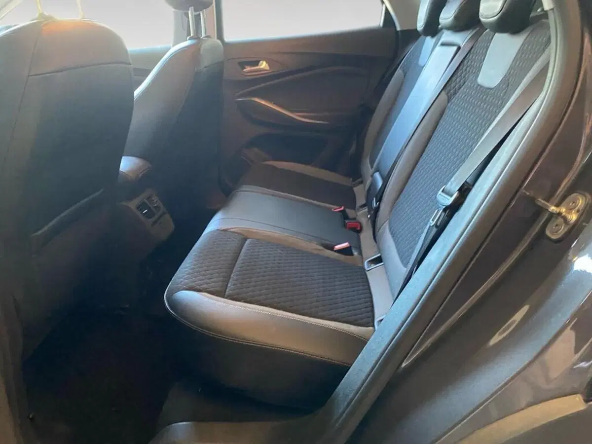 Opel Grandland X usata a Torino (8)