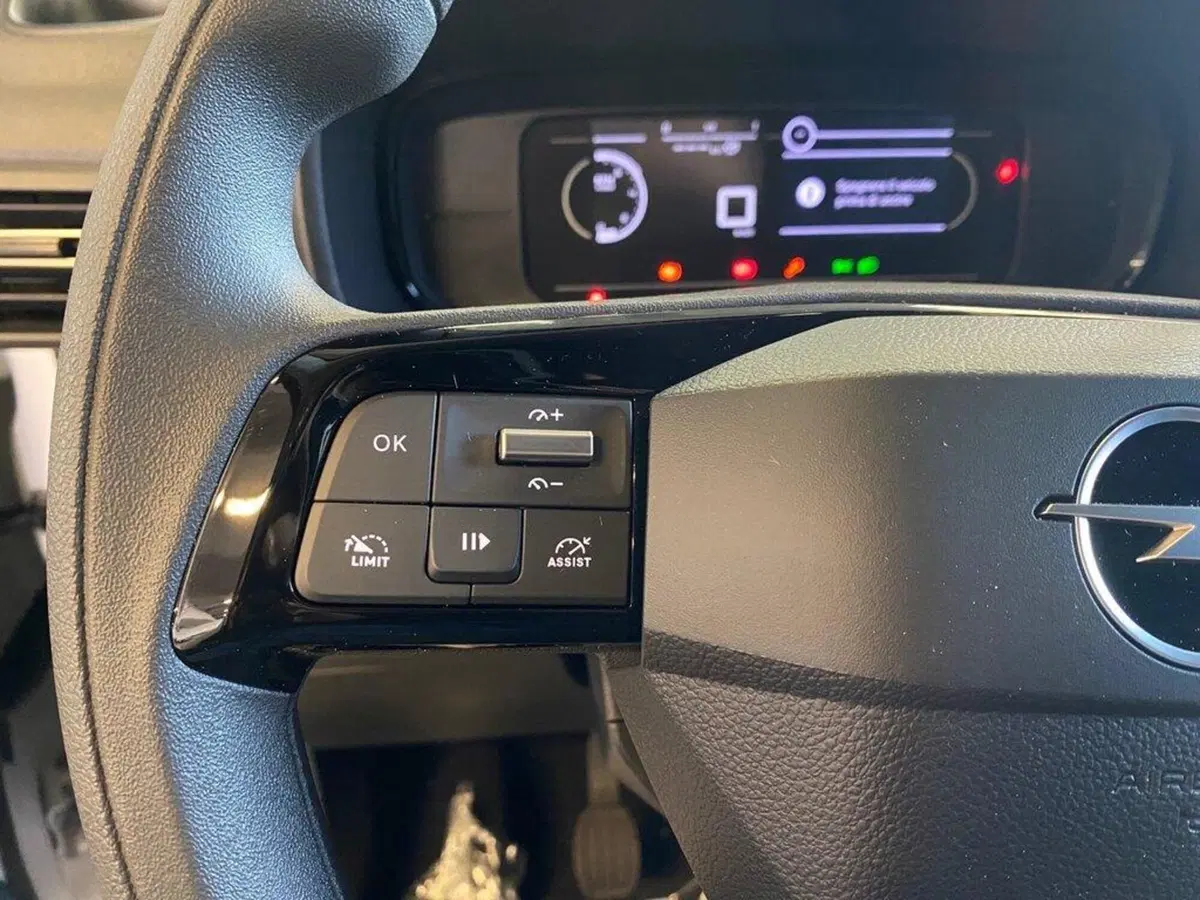 Opel Combo Furgone nuova a Torino (13)