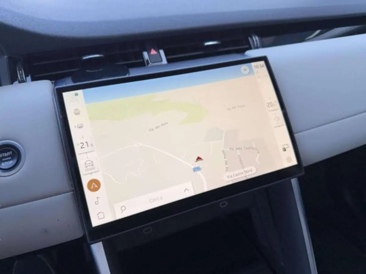 Land Rover Discovery Sport usata a Siena (12)