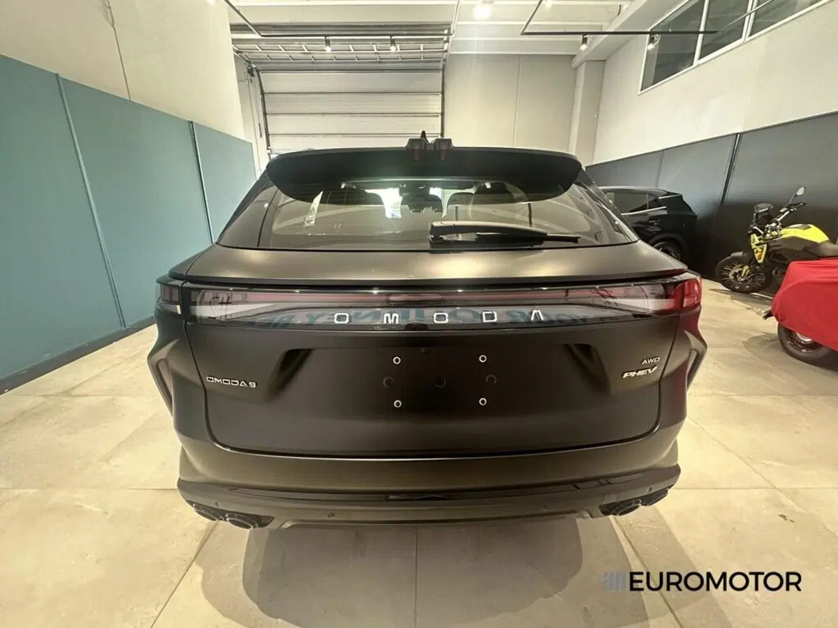 Omoda Omoda 9 SHS-P nuova a Bari (6)