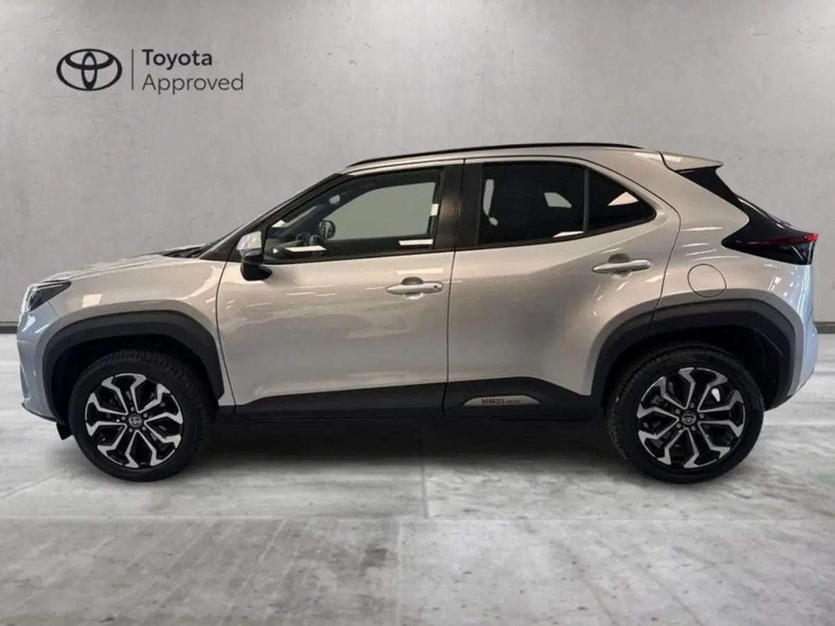 Toyota Yaris Cross usata a Prato (3)