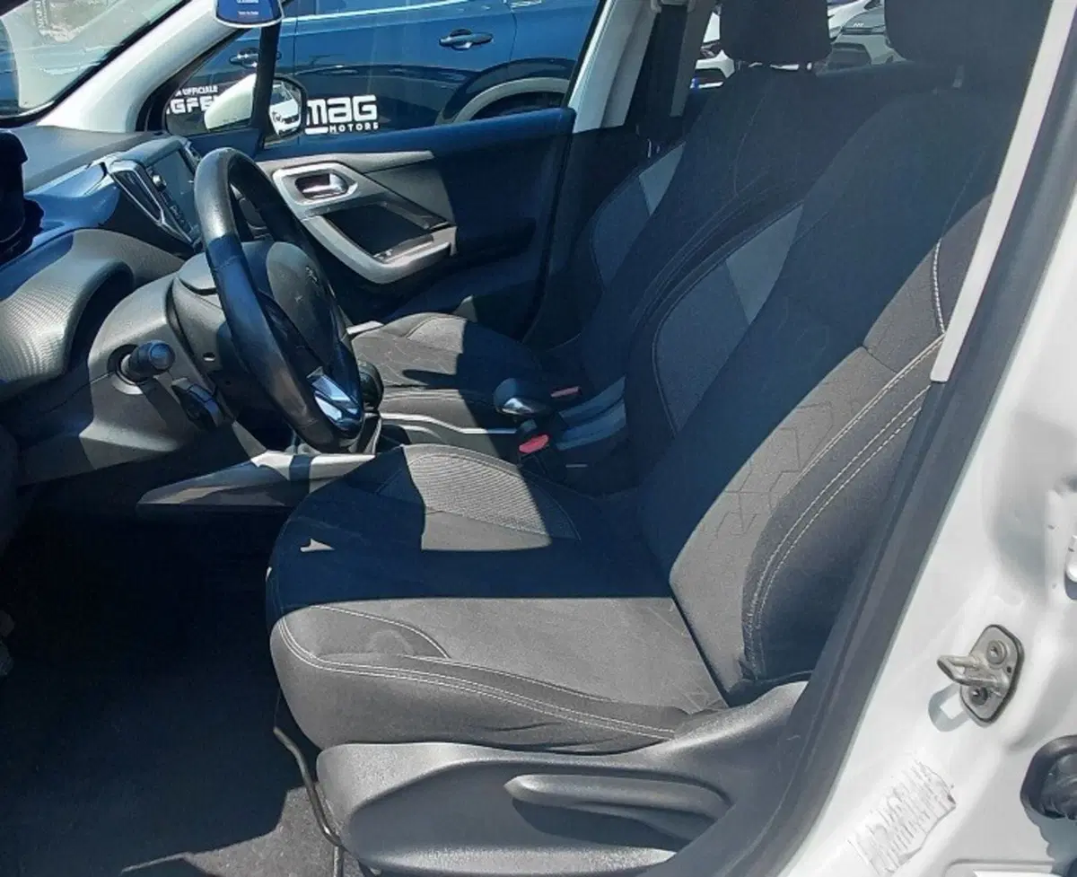 Peugeot 2008 usata a Cosenza (10)