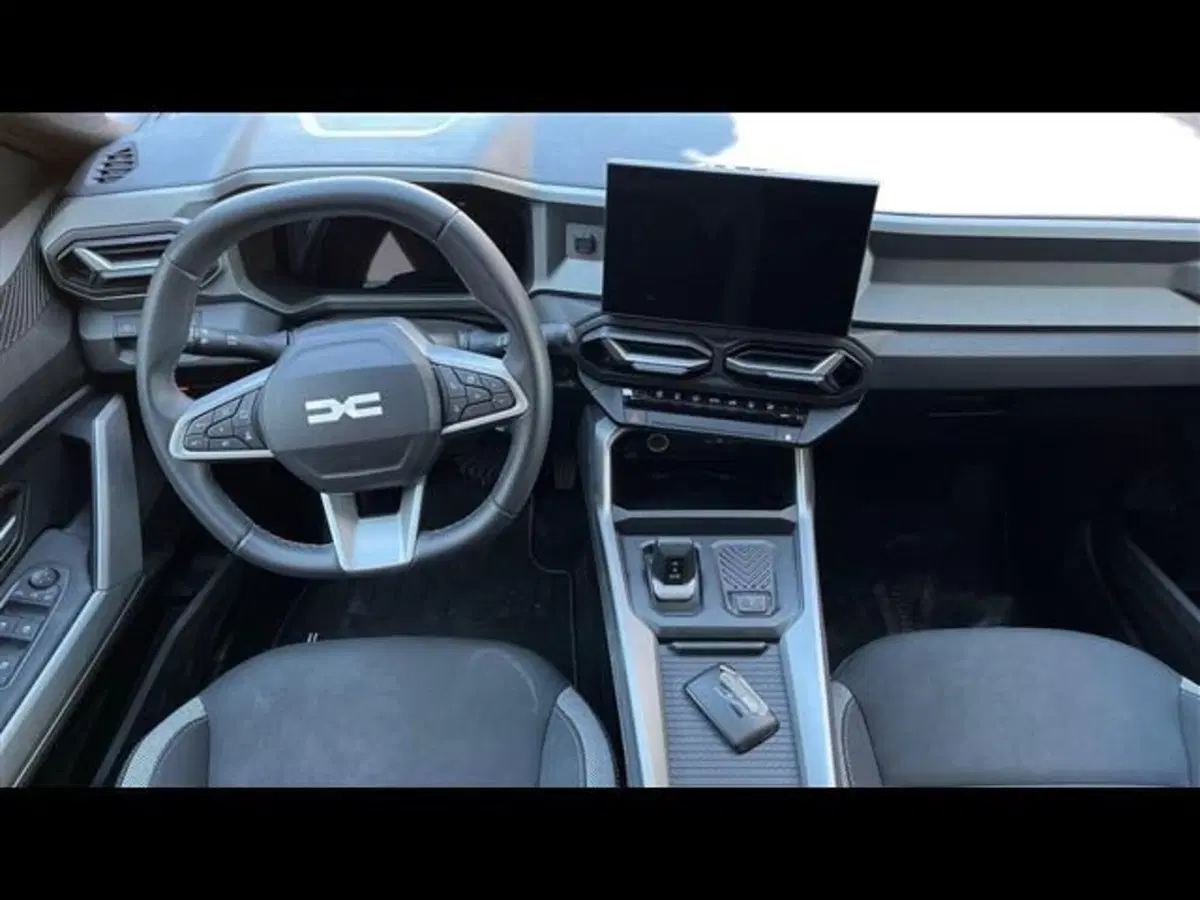 Dacia Bigster usata a Firenze (7)