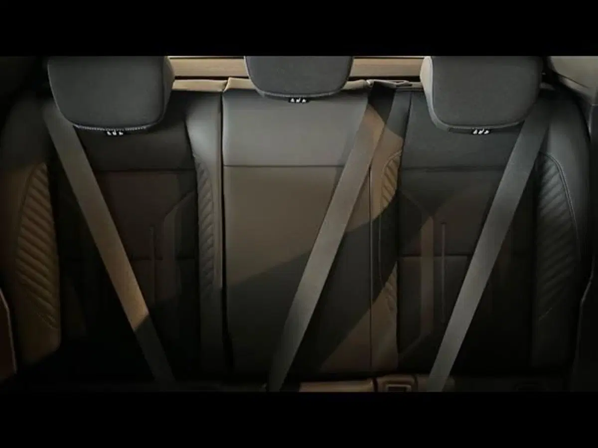 Renault Megane E-Tech Electric nuova a Firenze (12)