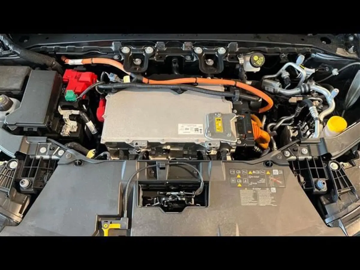 Renault Megane E-Tech Electric nuova a Firenze (14)