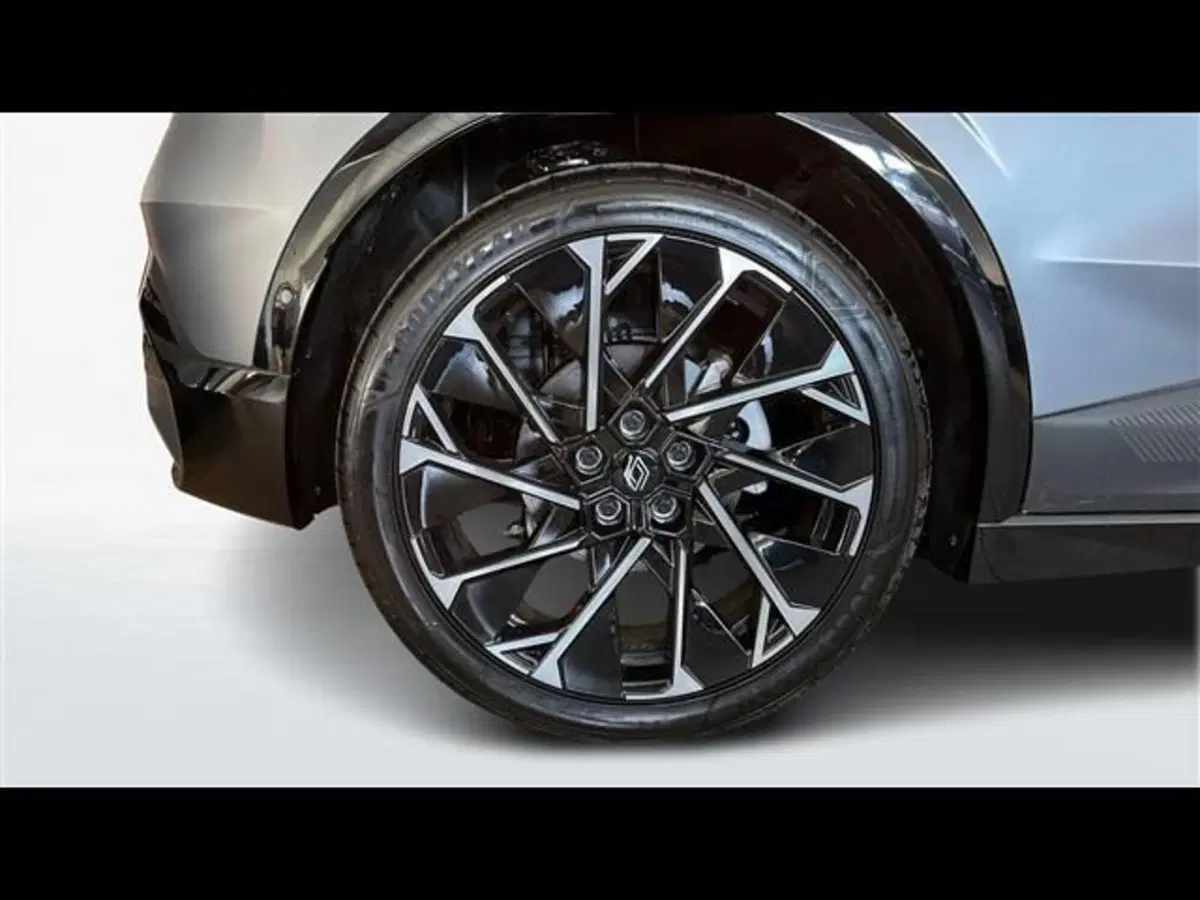 Renault Megane E-Tech Electric nuova a Firenze (15)