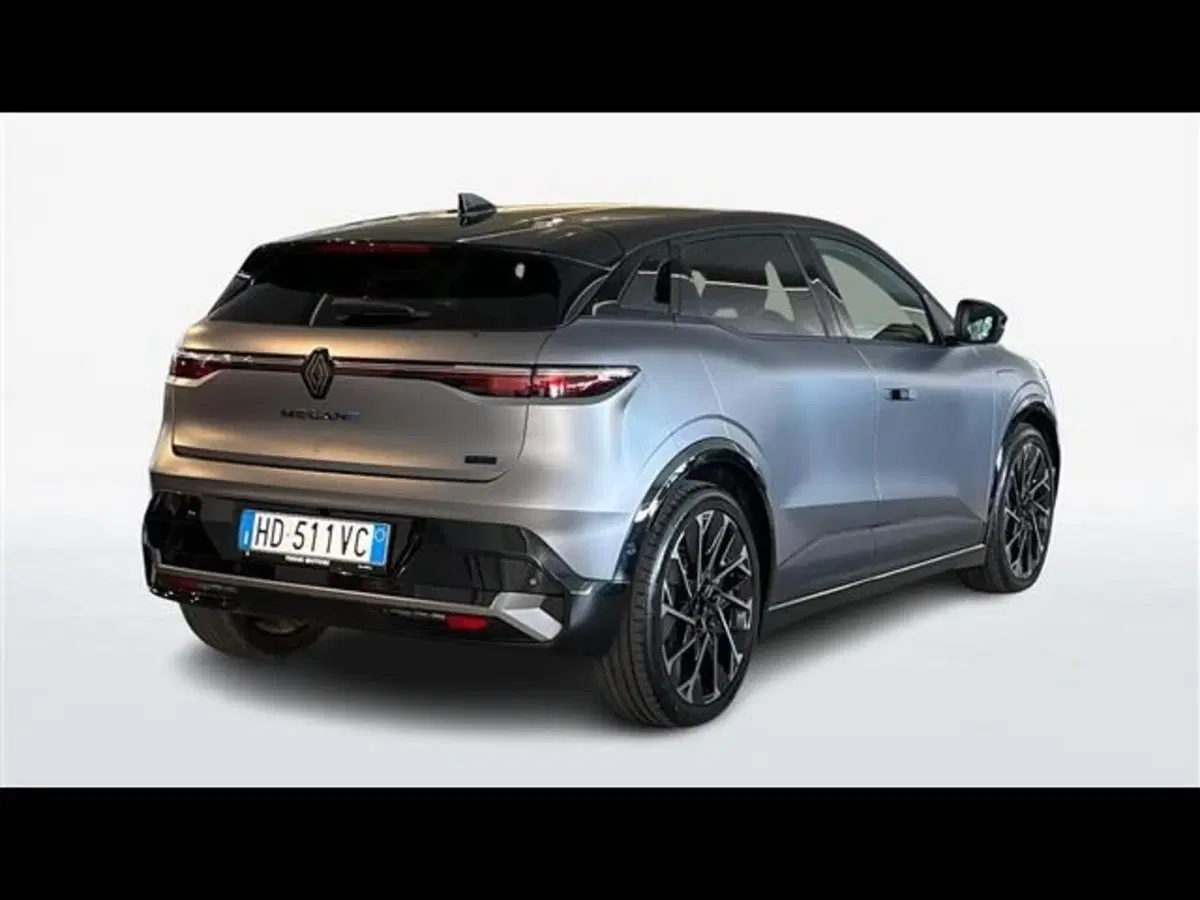 Renault Megane E-Tech Electric nuova a Firenze (3)