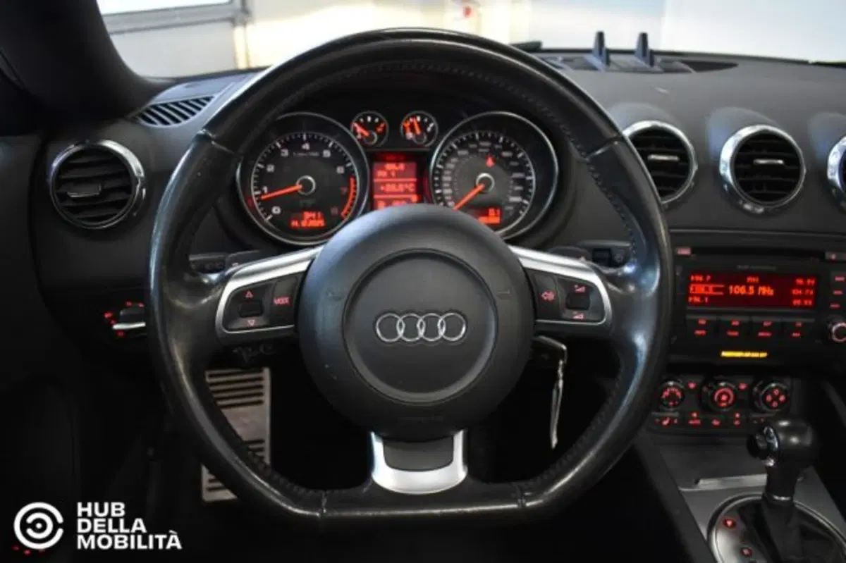 Audi TT Cabrio usata a Perugia (10)