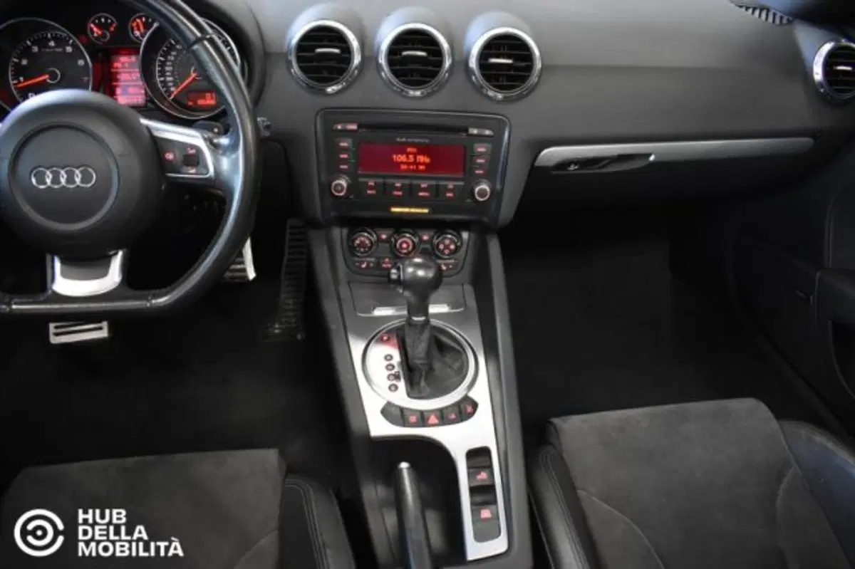 Audi TT Cabrio usata a Perugia (12)