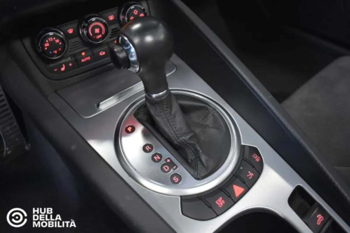 Audi TT Cabrio usata a Perugia (14)