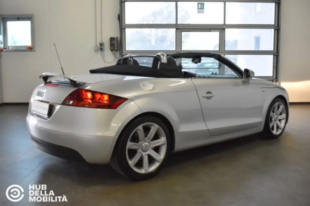Audi TT Cabrio usata a Perugia (6)