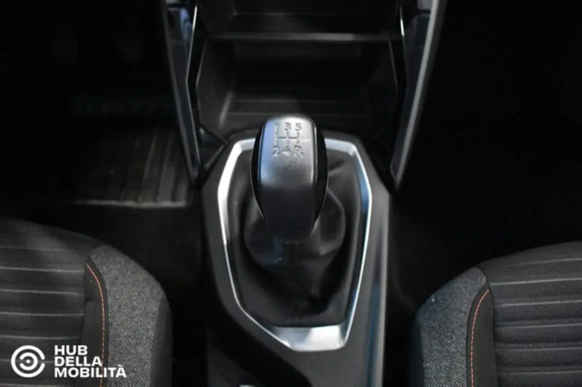 Peugeot 208 usata a Perugia (12)