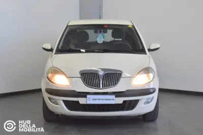 Lancia Ypsilon 1.2 del 2004 usata a Foligno