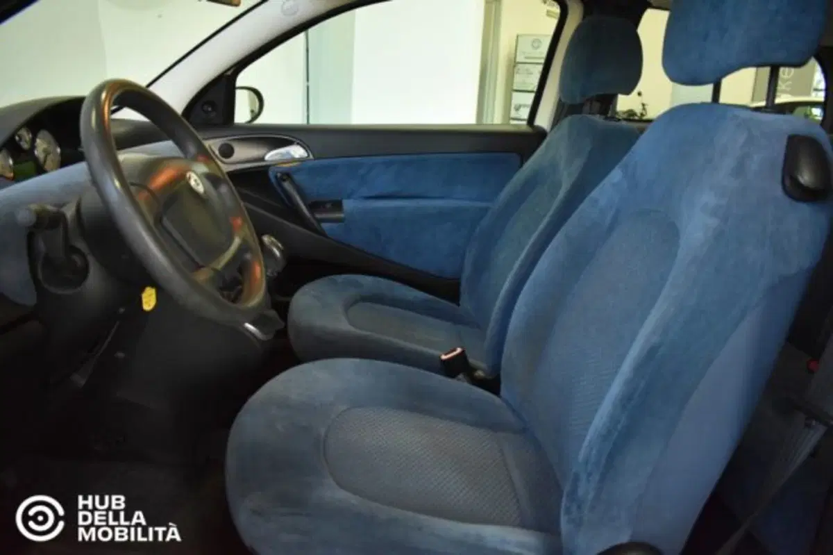 Lancia Ypsilon usata a Perugia (18)