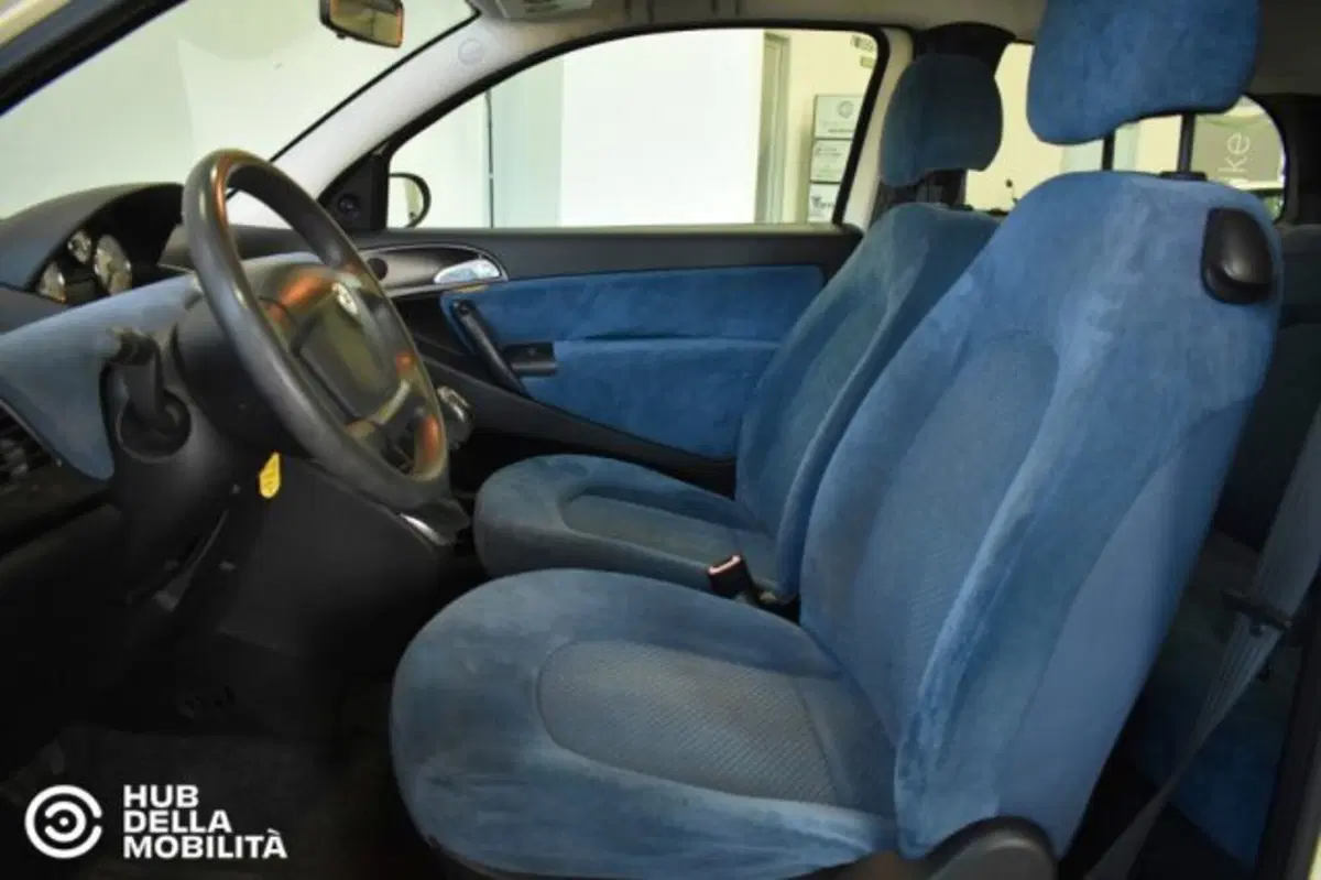 Lancia Ypsilon usata a Perugia (19)