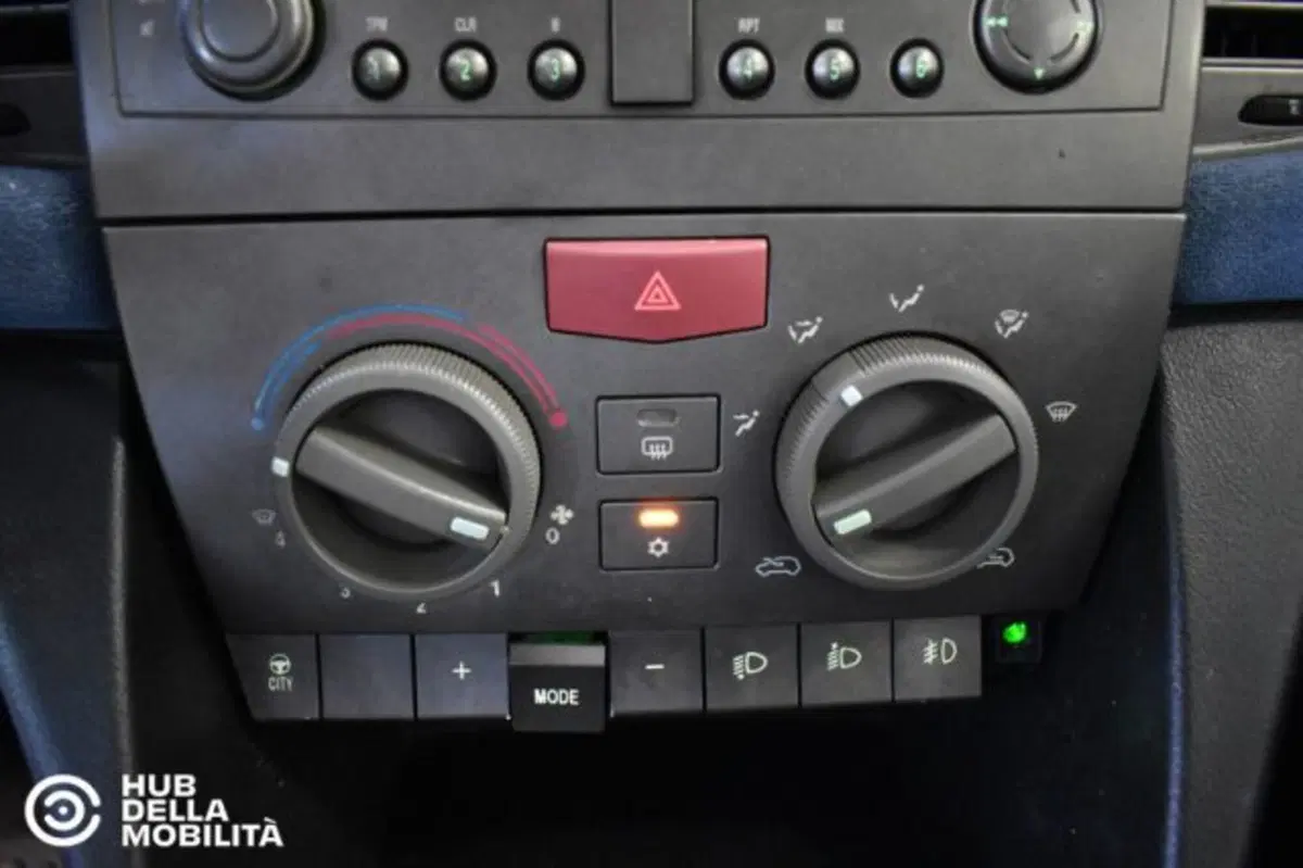 Lancia Ypsilon usata a Perugia (9)