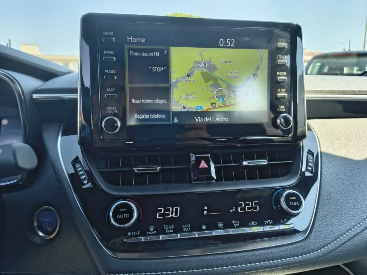 Toyota Corolla Touring Sports usata a Firenze (11)
