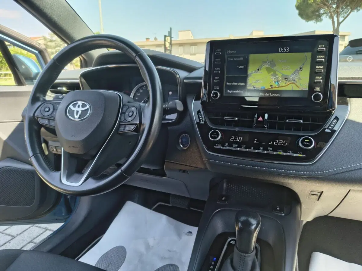 Toyota Corolla Touring Sports usata a Firenze (17)