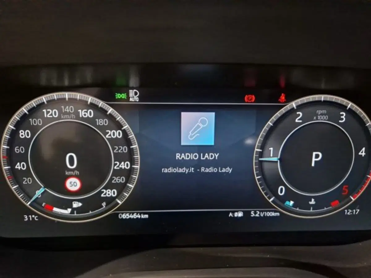 Jaguar F-Pace usata a Livorno (11)