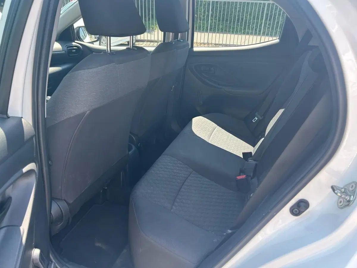 Toyota Yaris usata a Piacenza (12)